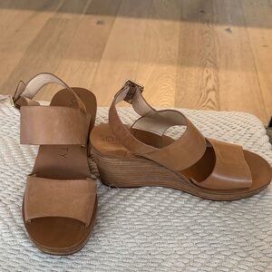 Sole Society Tan Leather Wedge Sandals